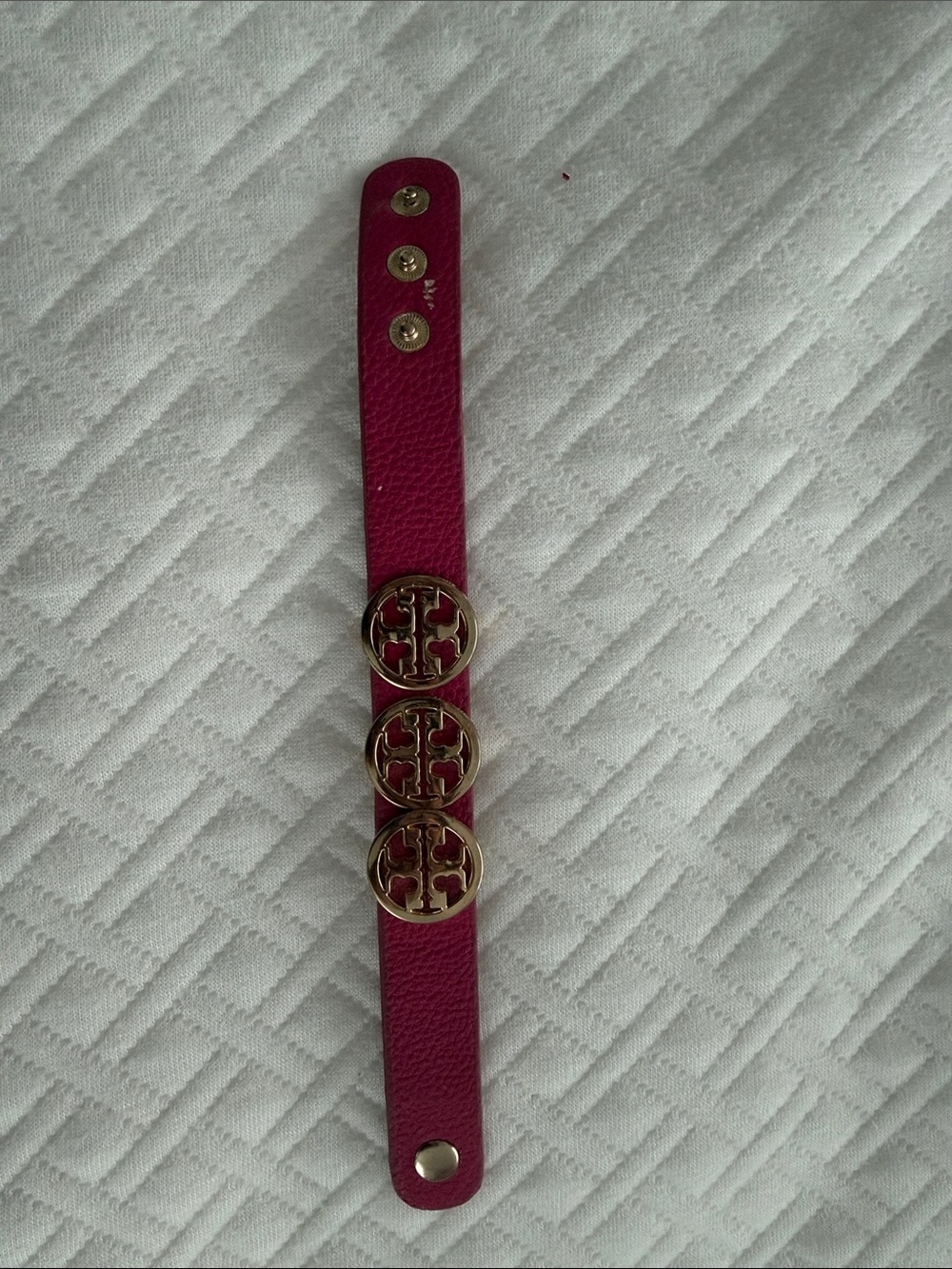 Tory Burch Fuchsia Leather Bracelet with Gold Logo Discs - Picture 2 of 3
